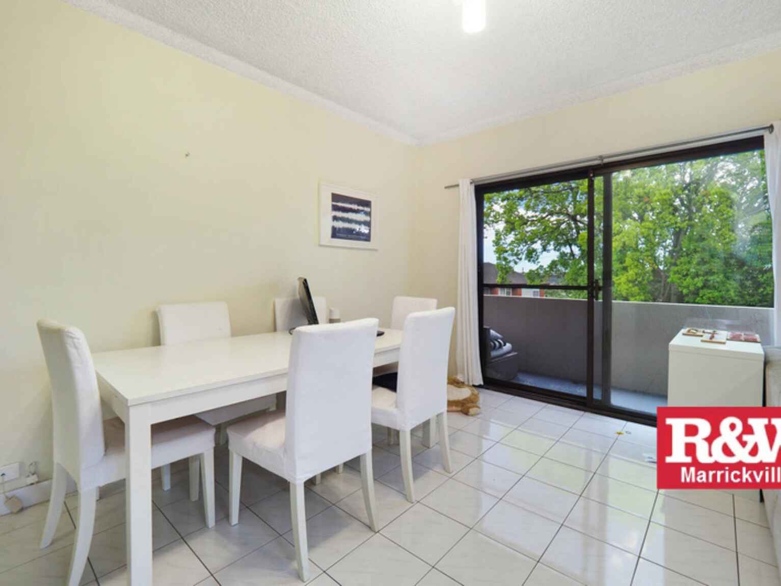 2/682 New Canterbury Road (Enter via Wattle Lane) Hurlstone Park 2/682 New Canterbury Road (Enter via Wattle Lane) Hurlstone Park