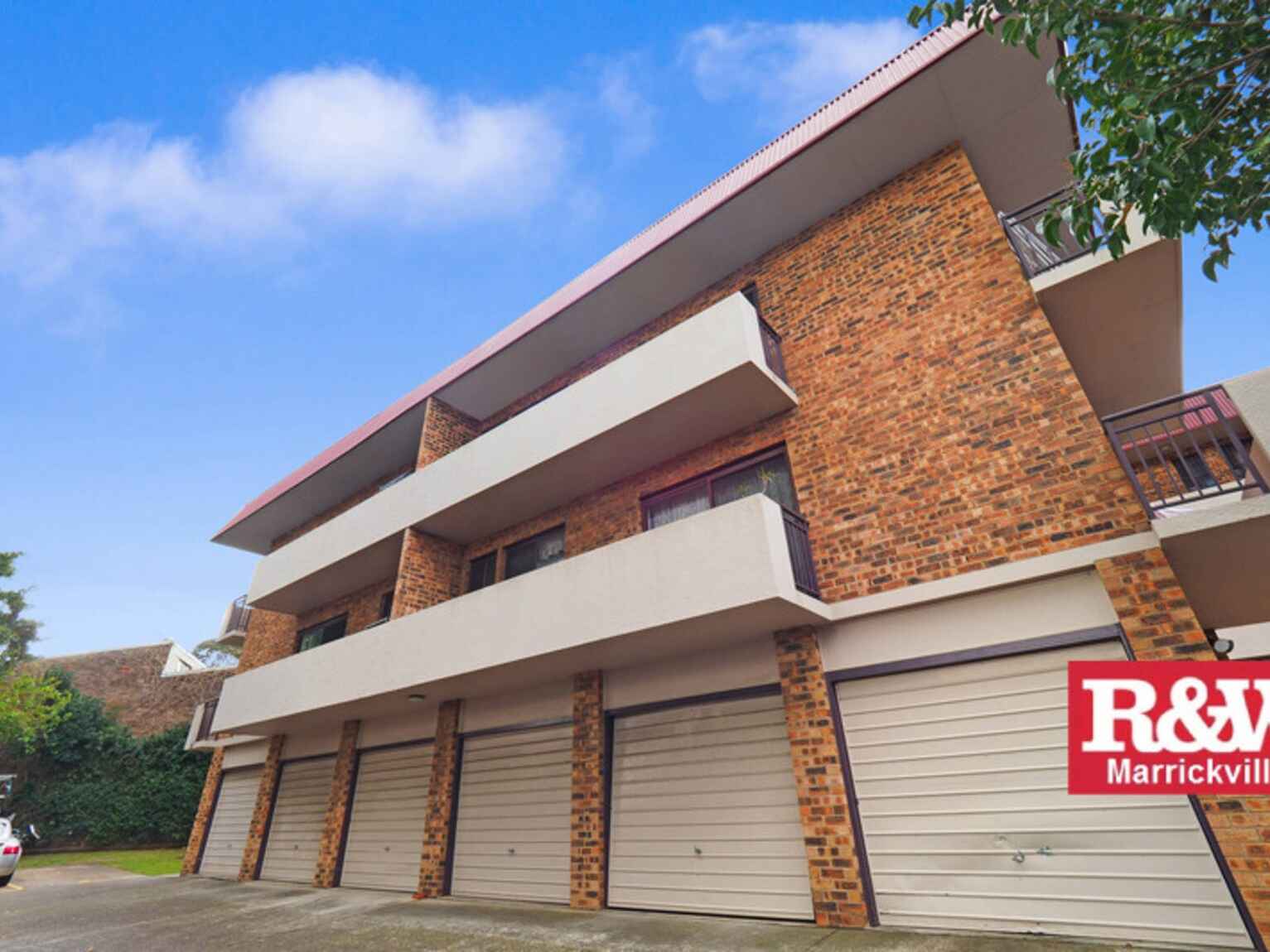 2/682 New Canterbury Road (Enter via Wattle Lane) Hurlstone Park 2/682 New Canterbury Road (Enter via Wattle Lane) Hurlstone Park