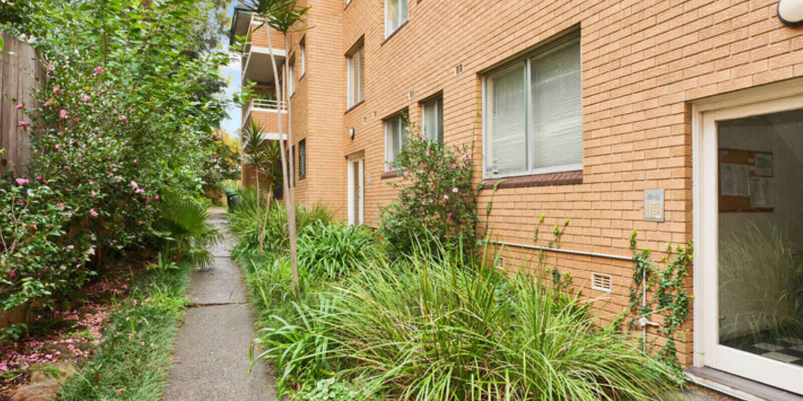 11/8-10 Schwebel Street Marrickville