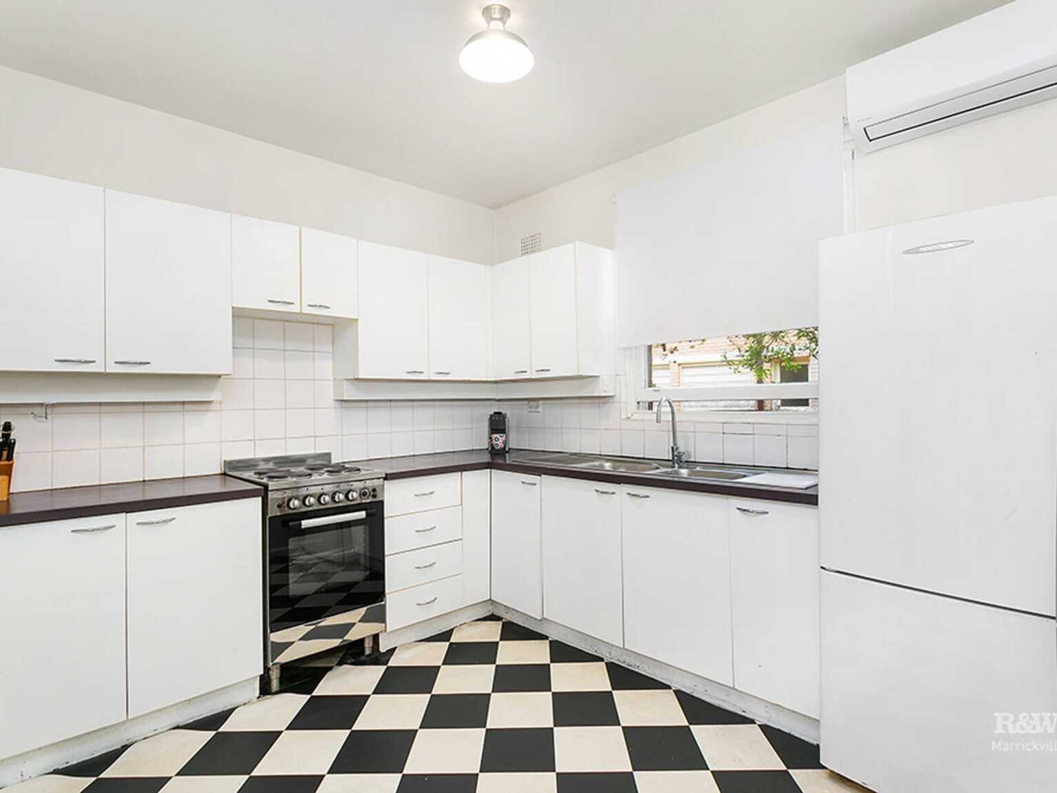 2/62 Floss Street Hurlstone Park