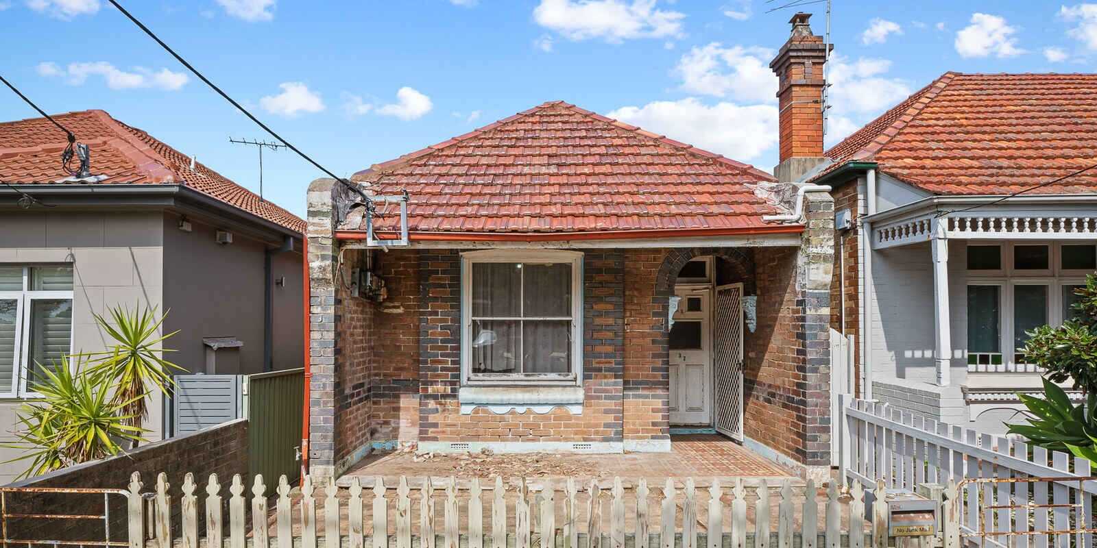 32 Frampton Avenue Marrickville