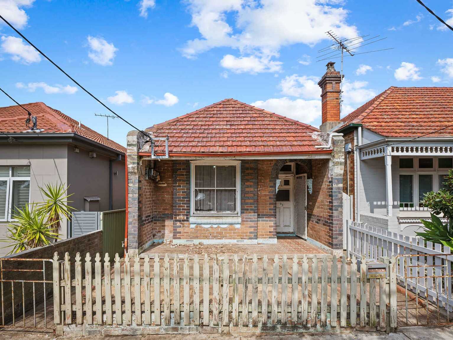 32 Frampton Avenue Marrickville