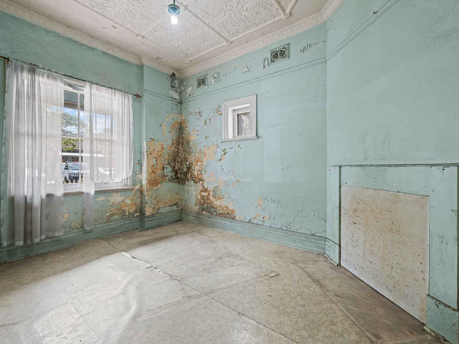 32 Frampton Avenue Marrickville