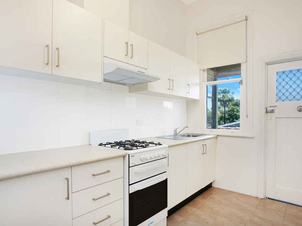 4/14 Warren Road Marrickville