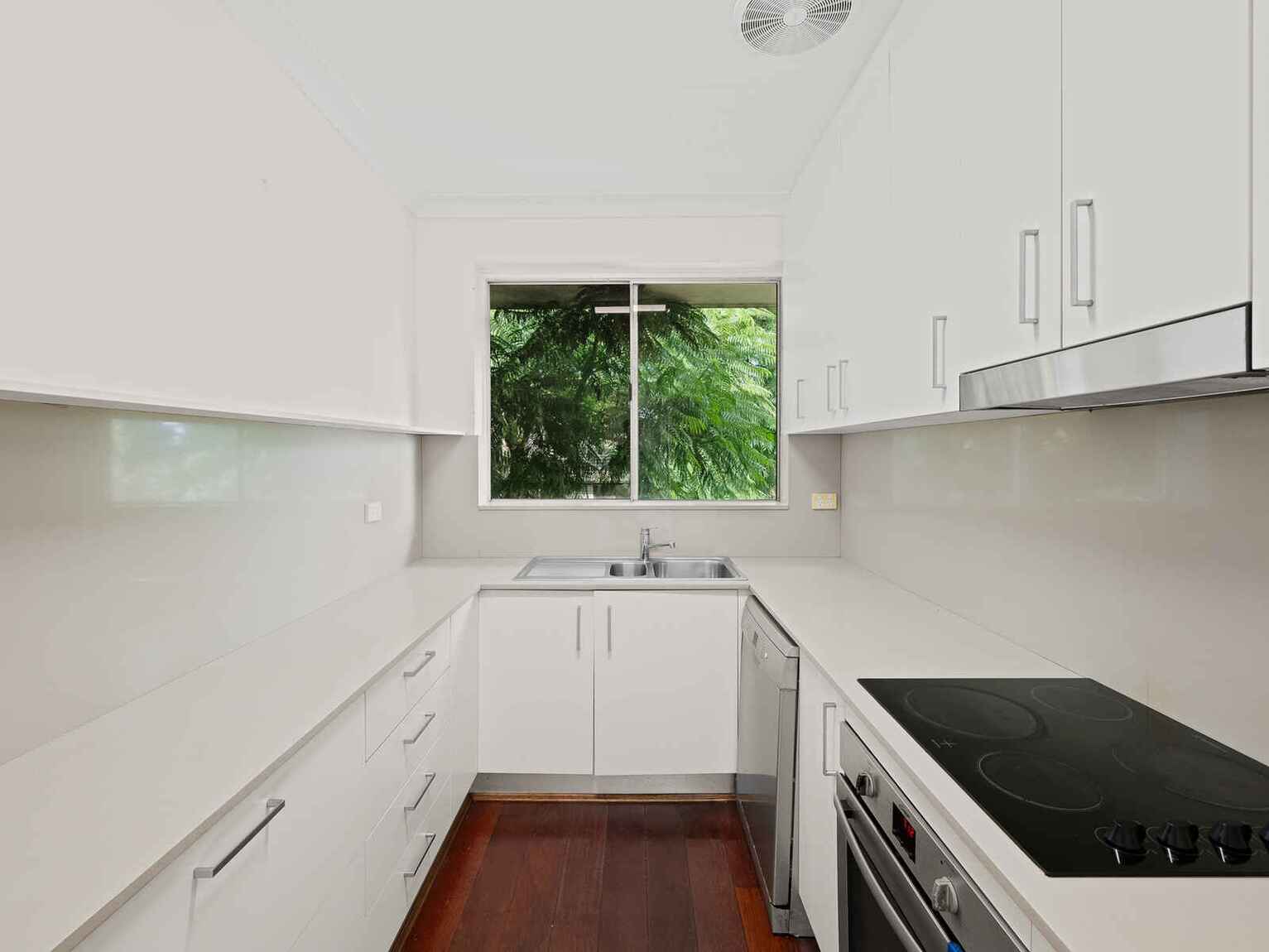 15/8-12 Minter Street Canterbury