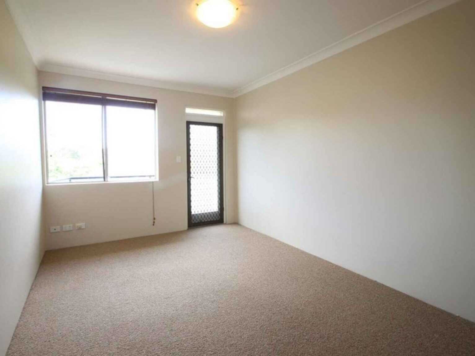 15/8-10 Bayley Street Marrickville