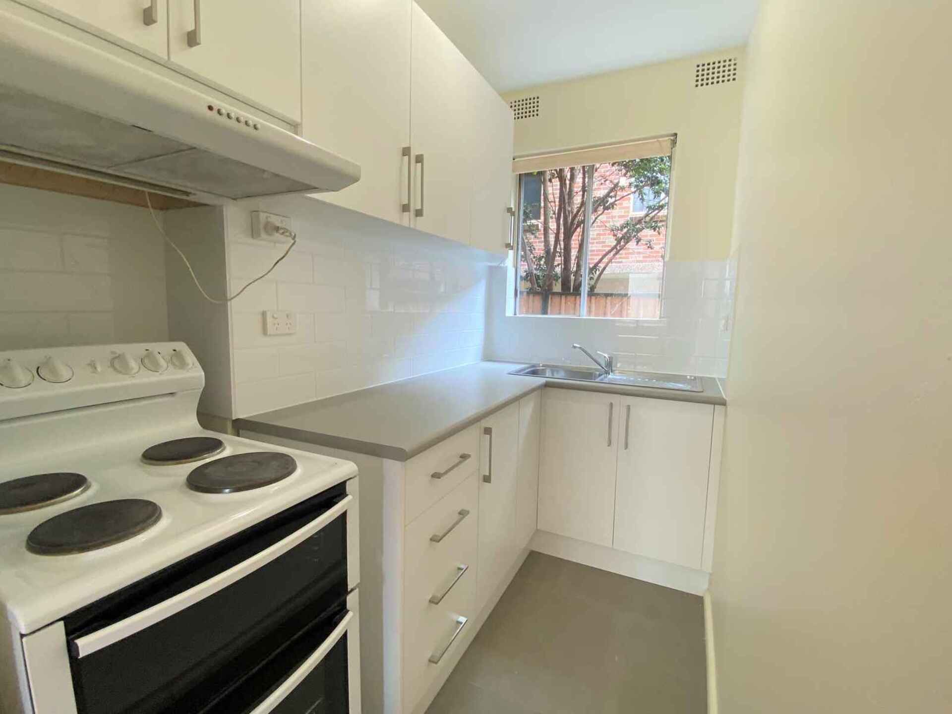 2/65 Duke Street Campsie