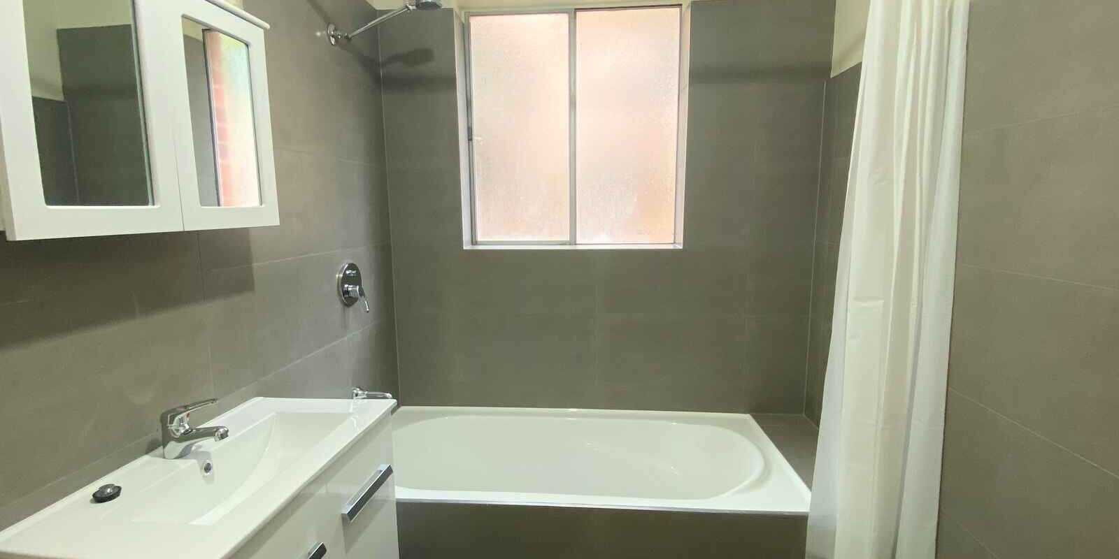2/65 Duke Street Campsie