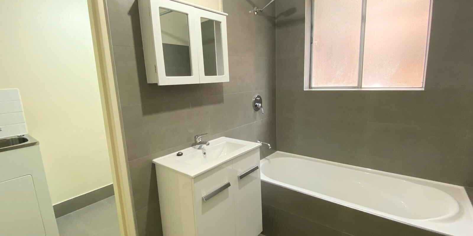 2/65 Duke Street Campsie