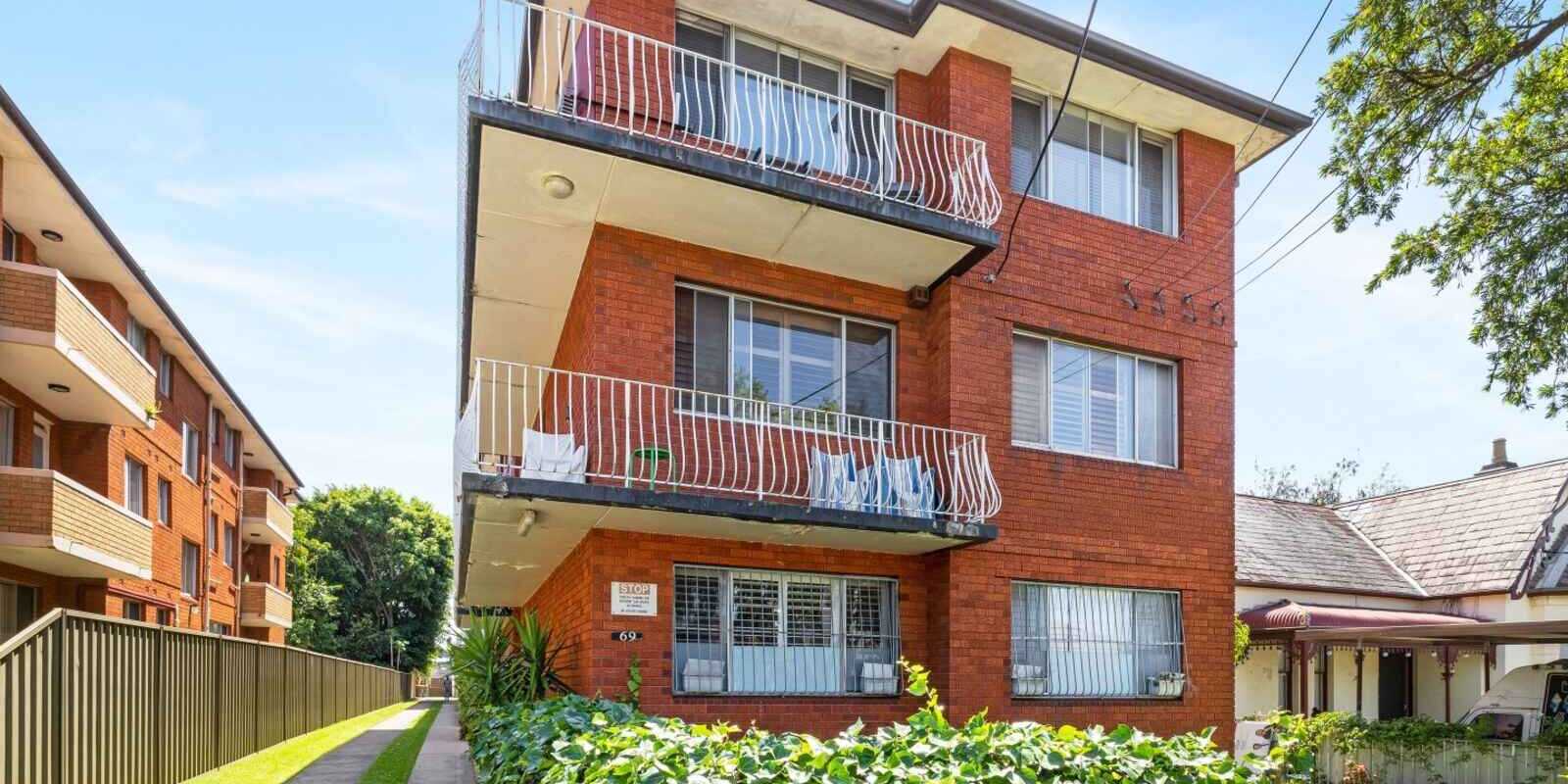 11/69 Warren Road Marrickville