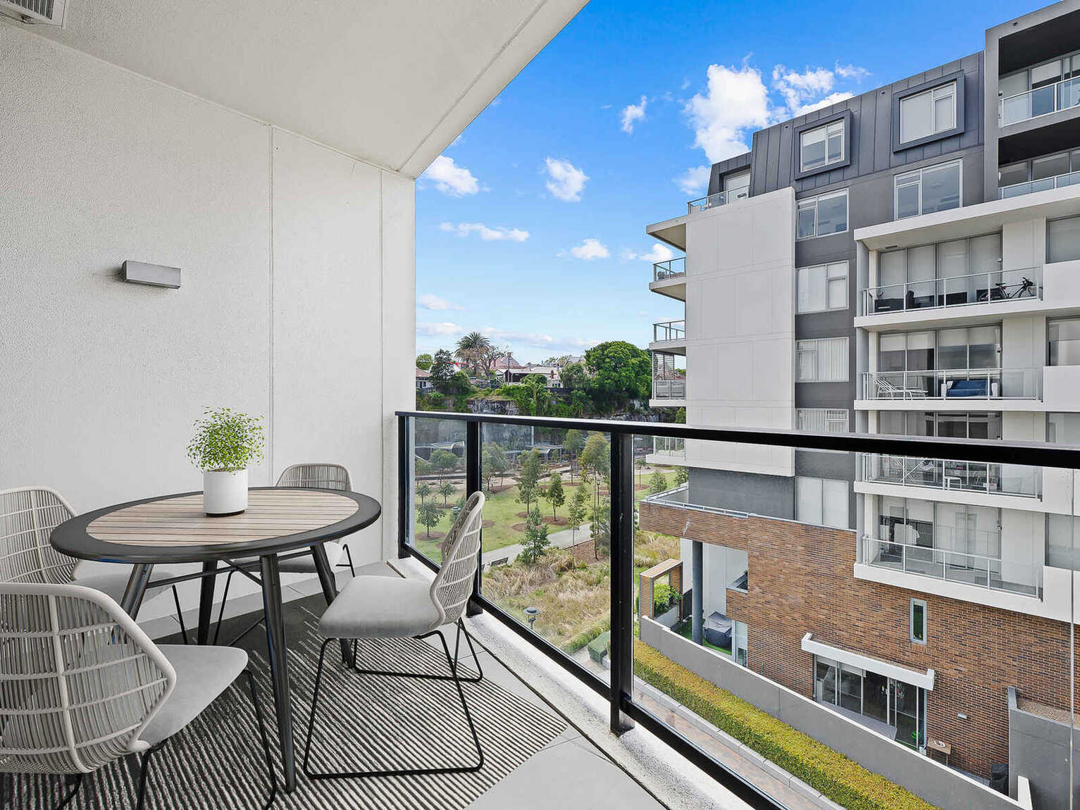 508/147 Ross Street Forest Lodge