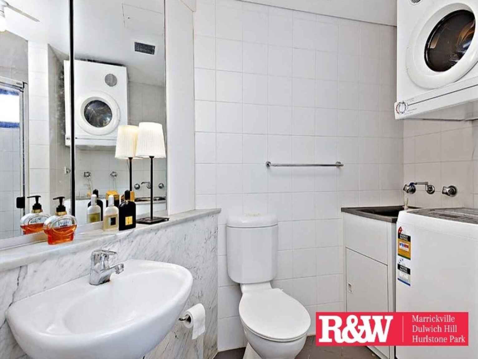 202E/138 Carillon Avenue Newtown