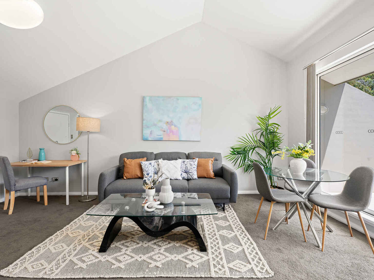 16/20 Close Street Canterbury