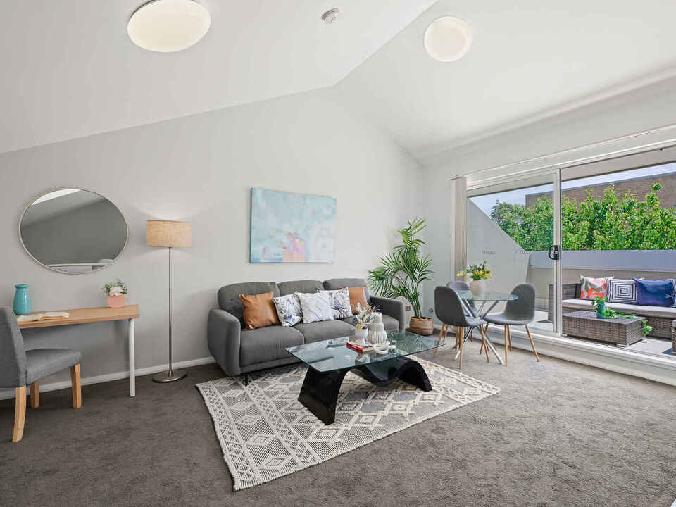 16/20 Close Street Canterbury