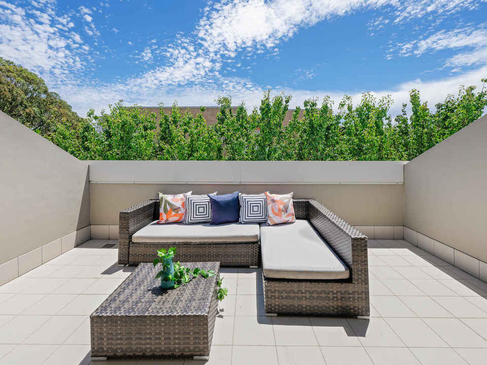 16/20 Close Street Canterbury