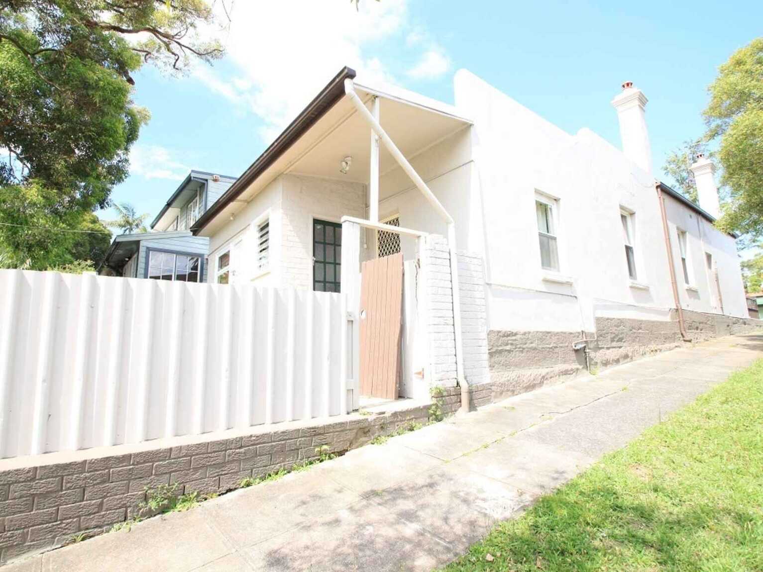 2/320 Annandale Street Annandale