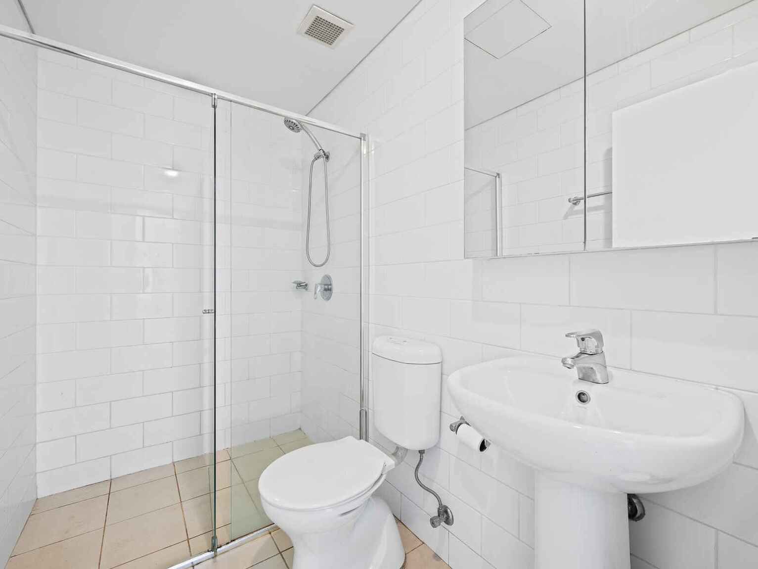 73/20 Close Street Canterbury