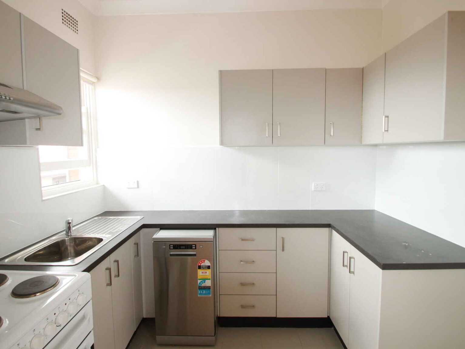 2/7A Anderton Street Marrickville