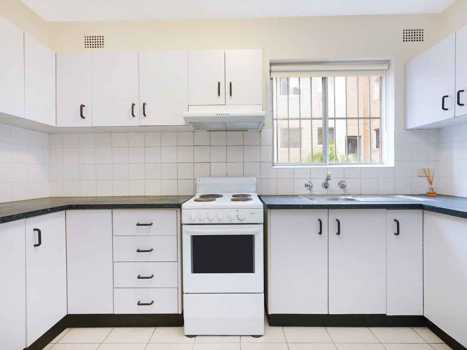 2/20 Bayley Street Marrickville