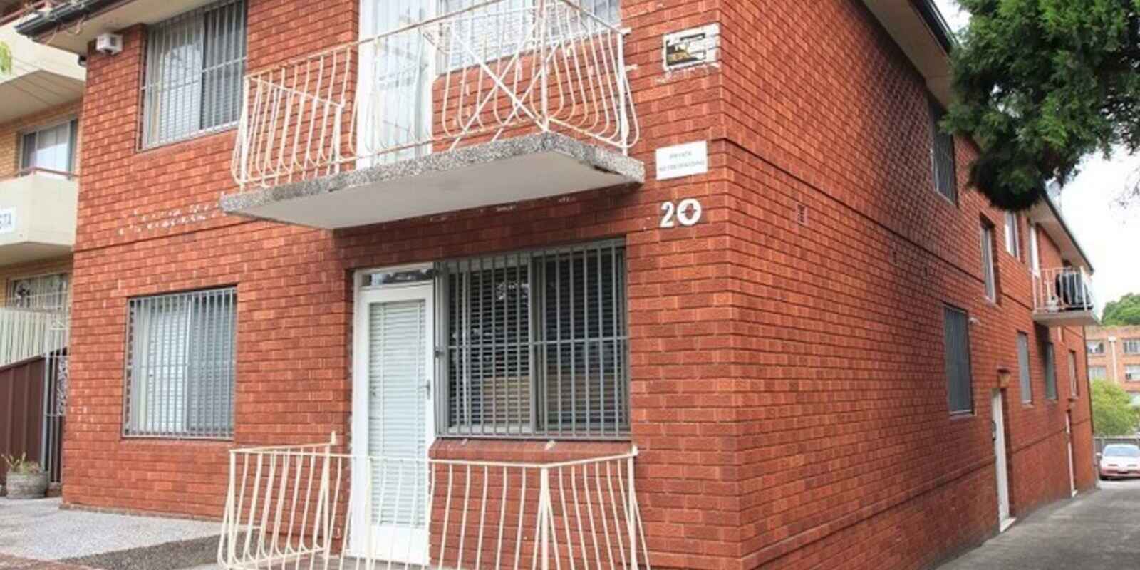 2/20 Bayley Street Marrickville