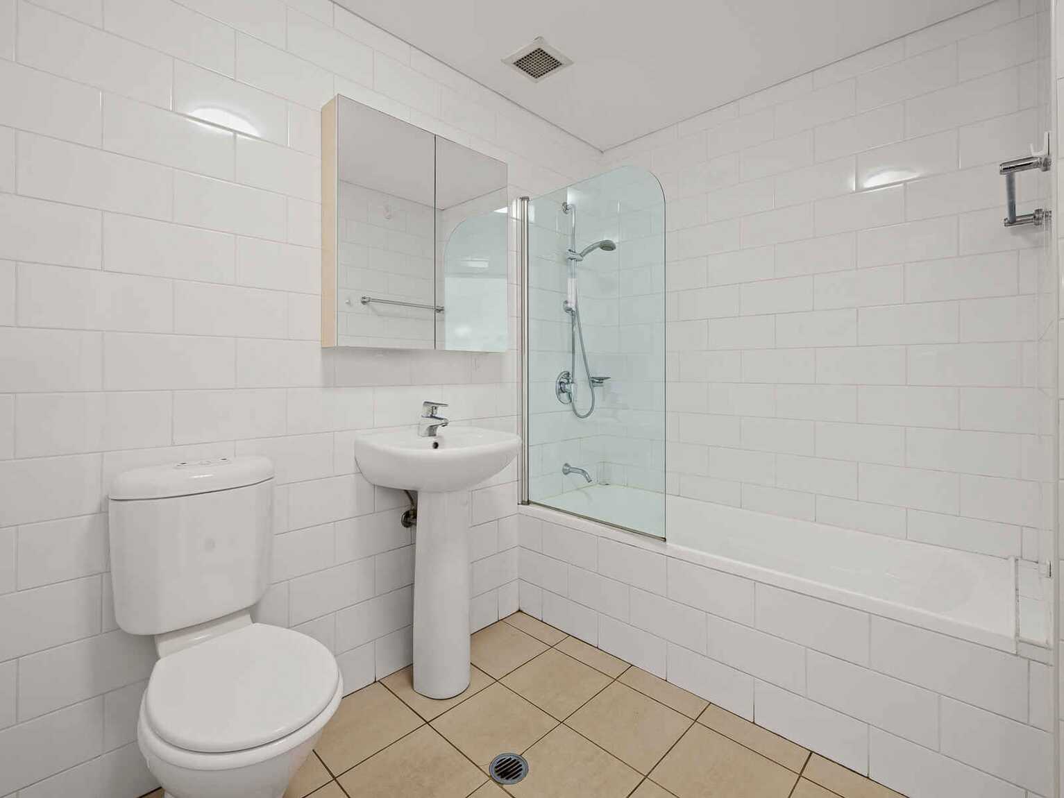 69/20 Close Street Canterbury