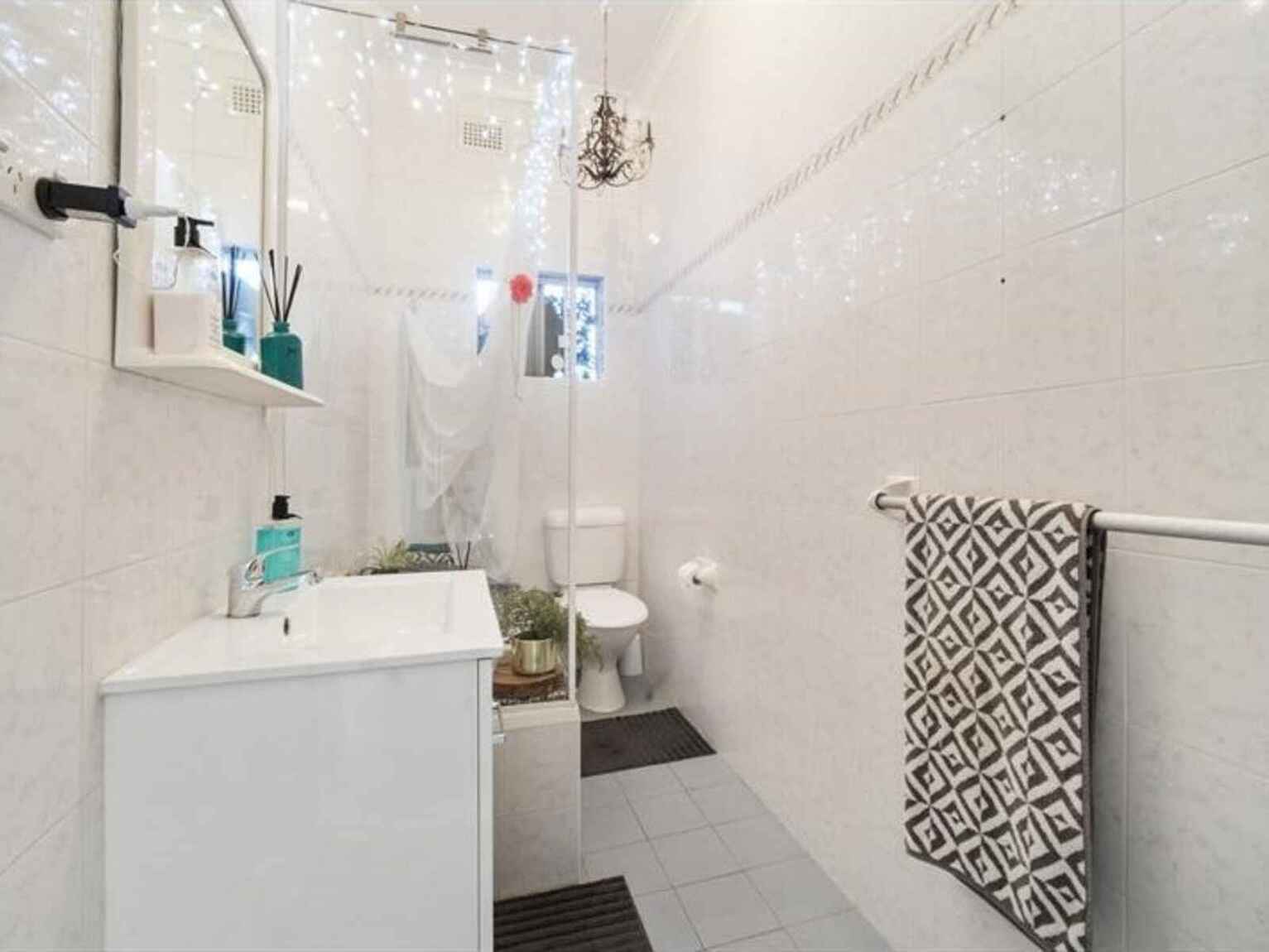 1/207 Norton Street Leichhardt