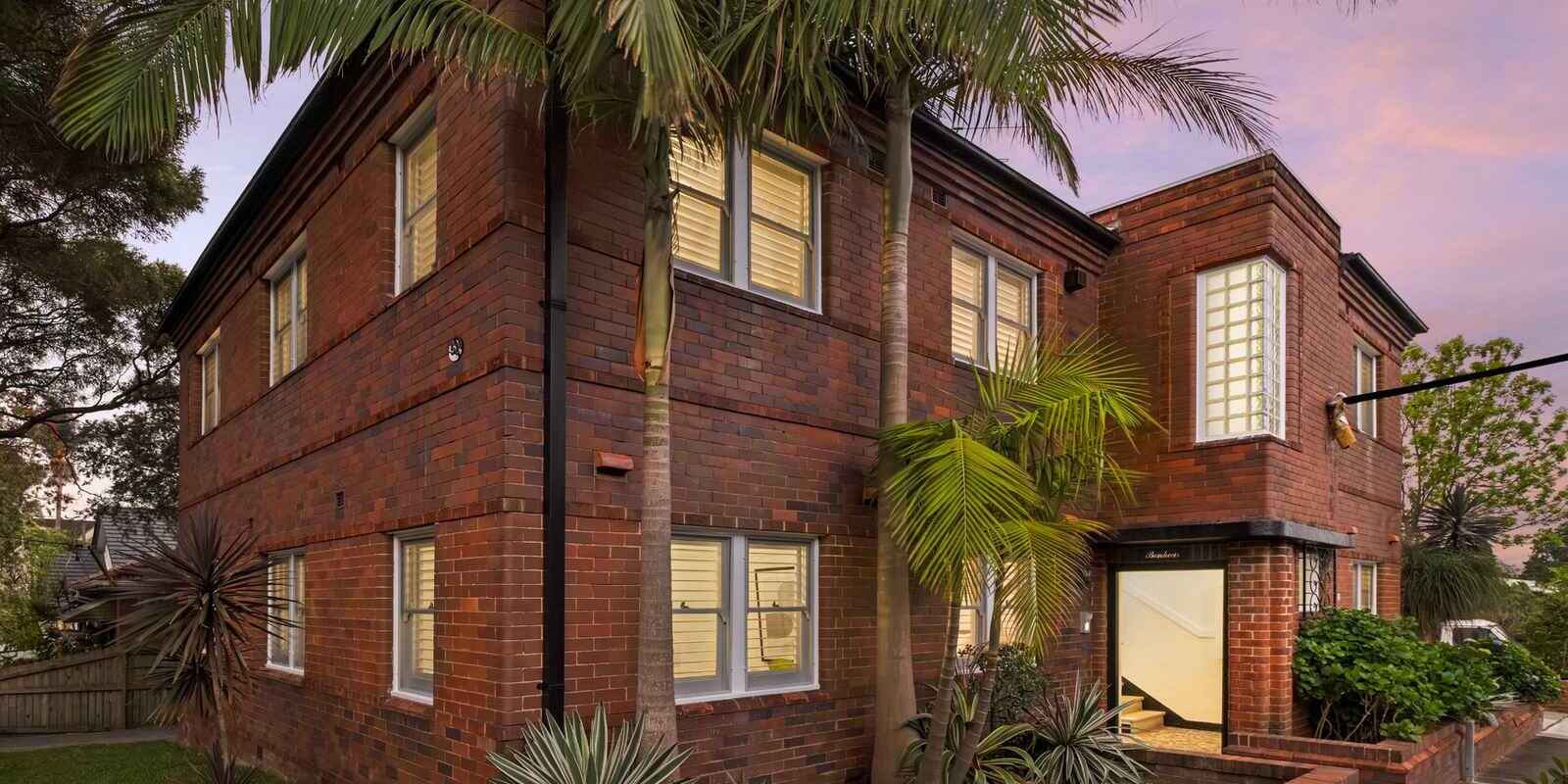 4/52 Henson Street Summer Hill