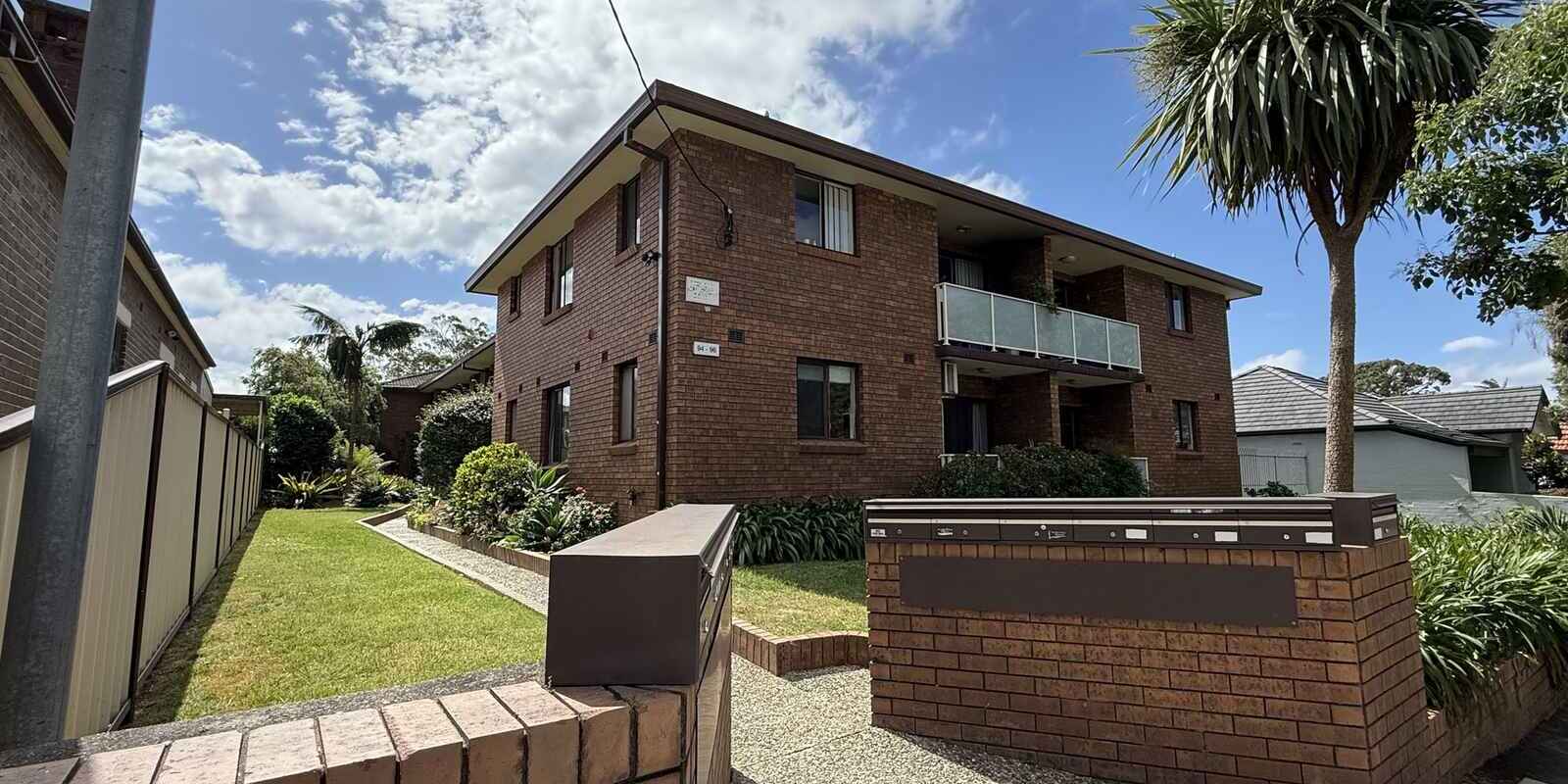 11/94 Windsor Road Dulwich Hill