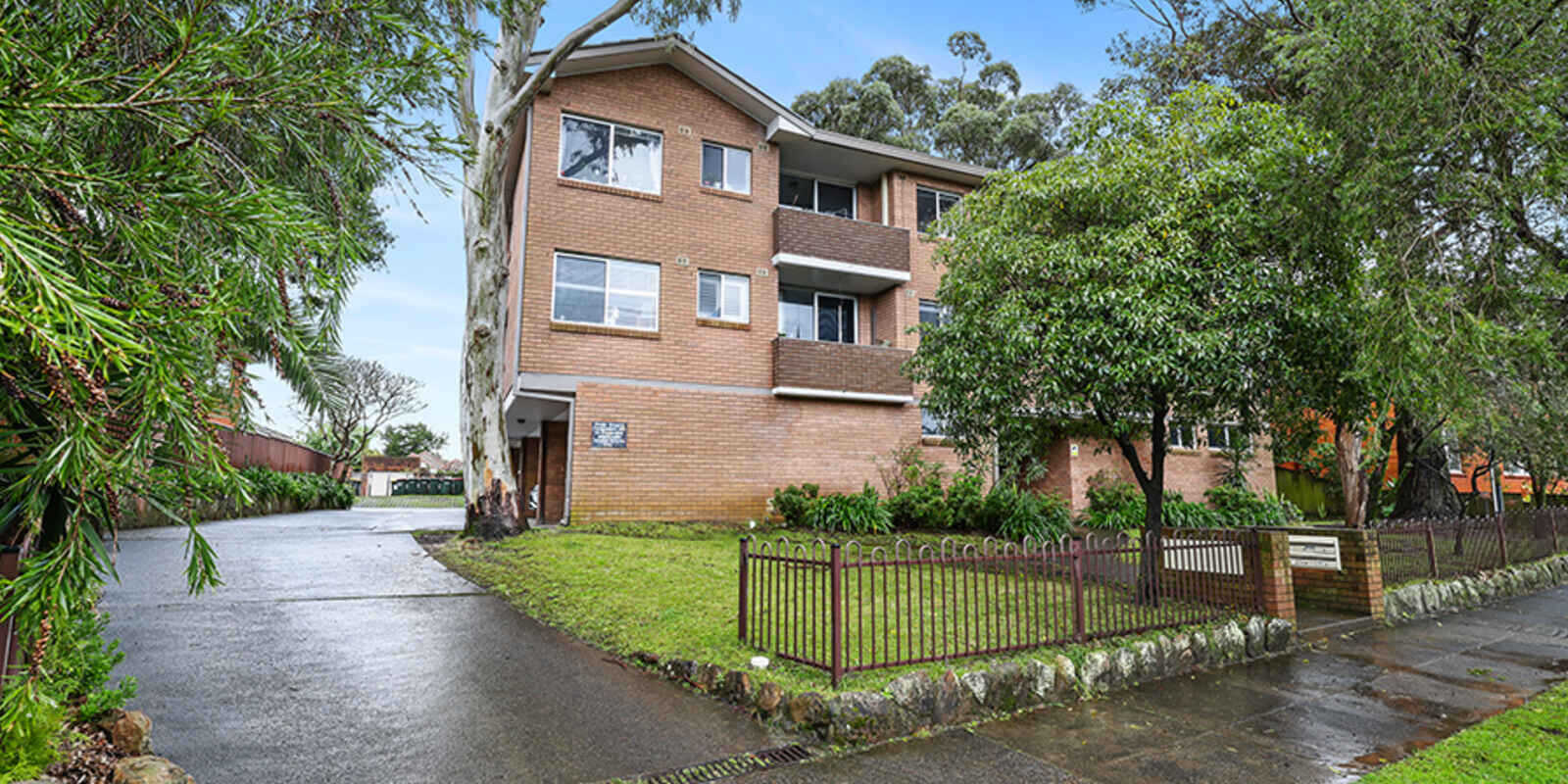 15/277 Livingstone Road Marrickville