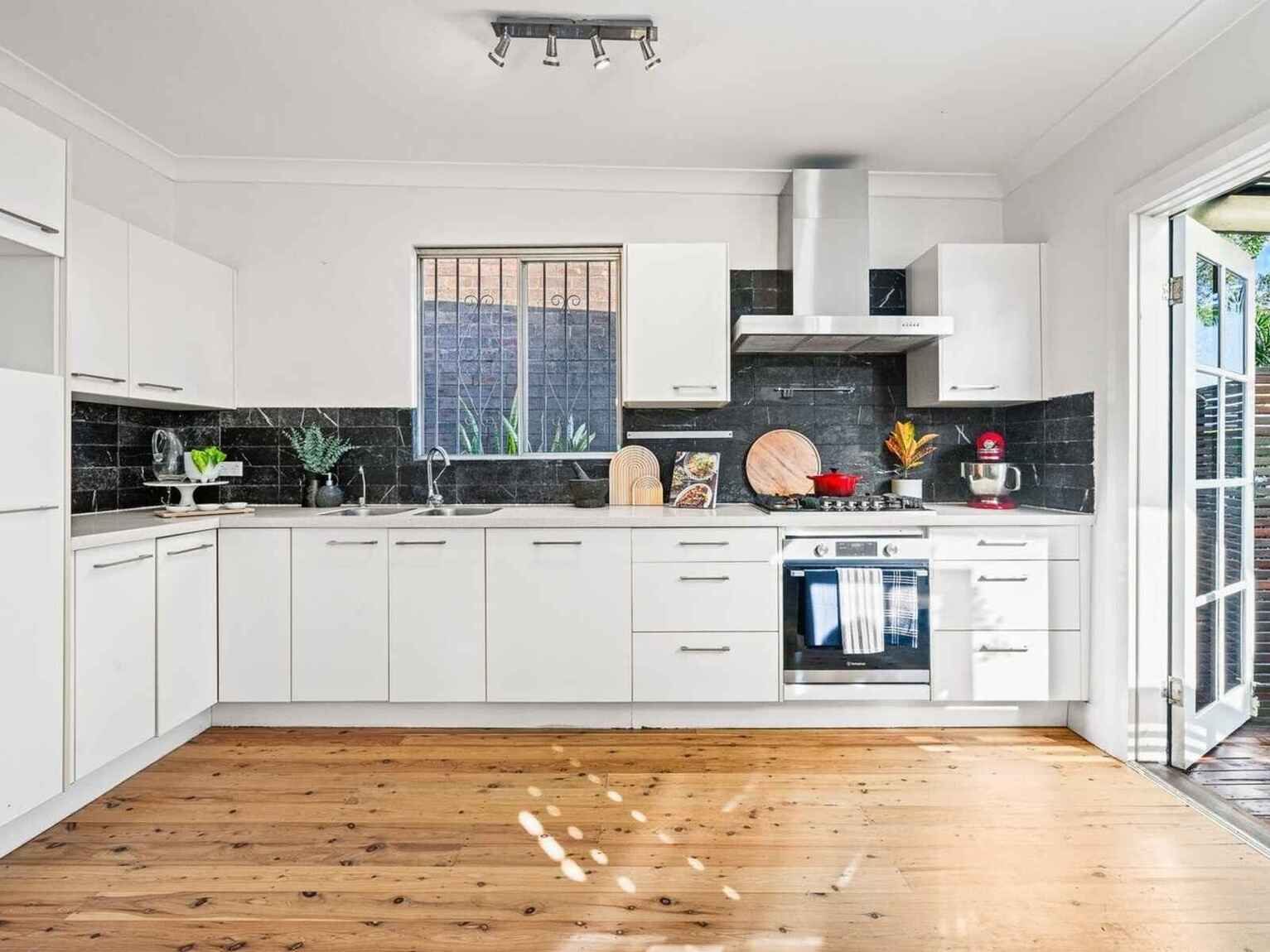 18 Moncur Street Marrickville