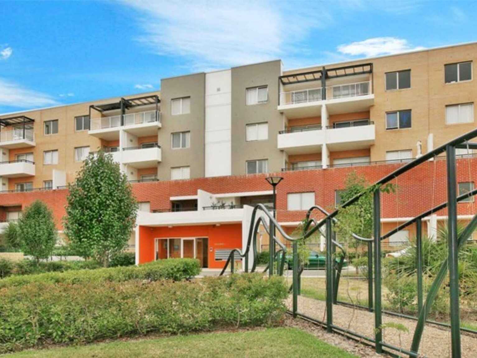 30/20 Close Street Canterbury