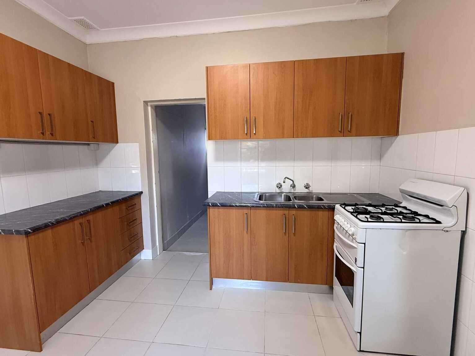 2/320 Annandale Street Annandale