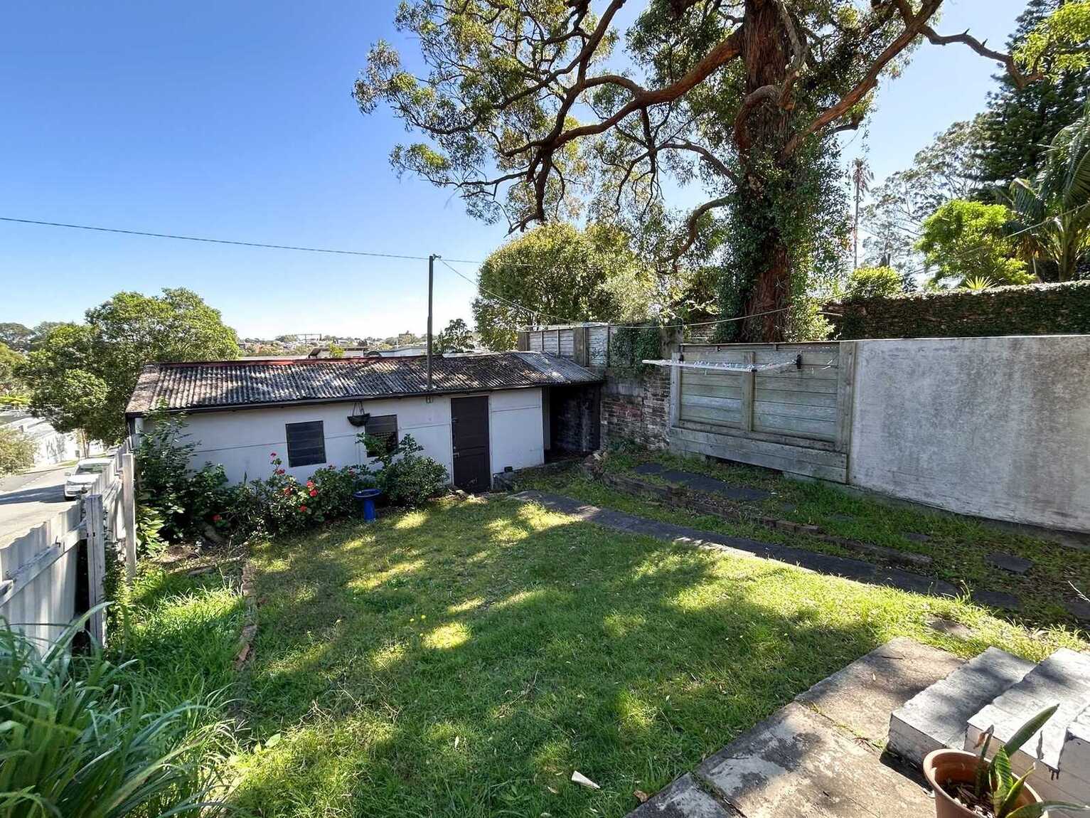 2/320 Annandale Street Annandale