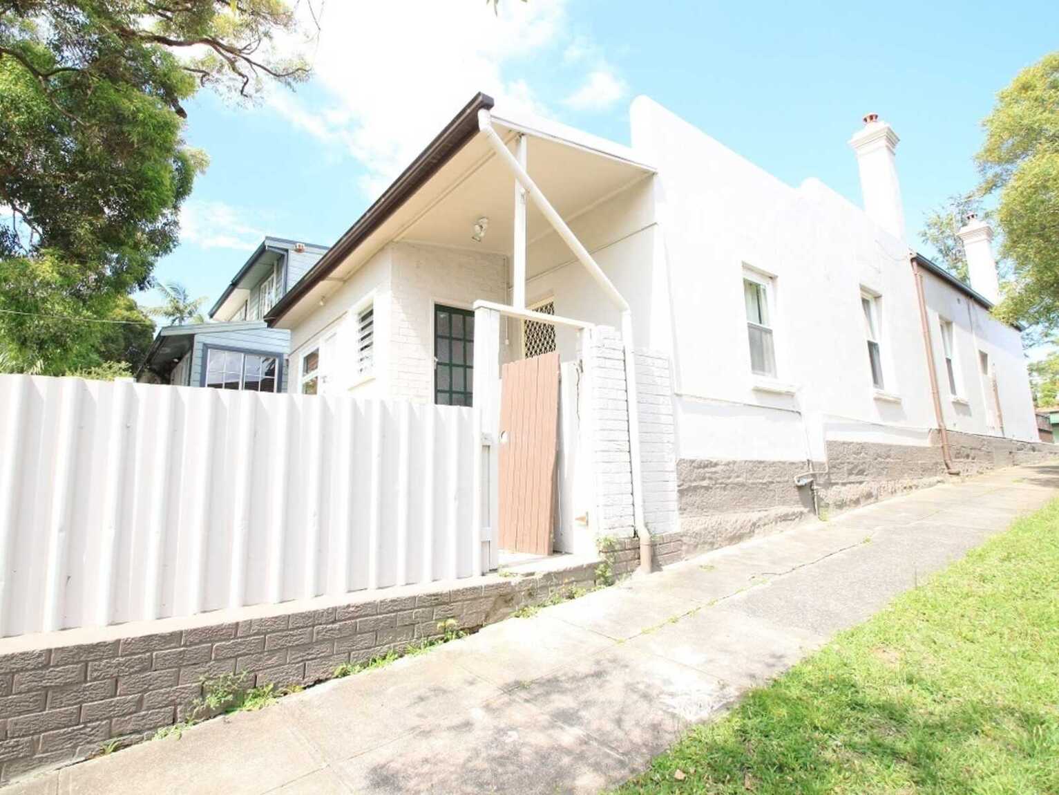 2/320 Annandale Street Annandale