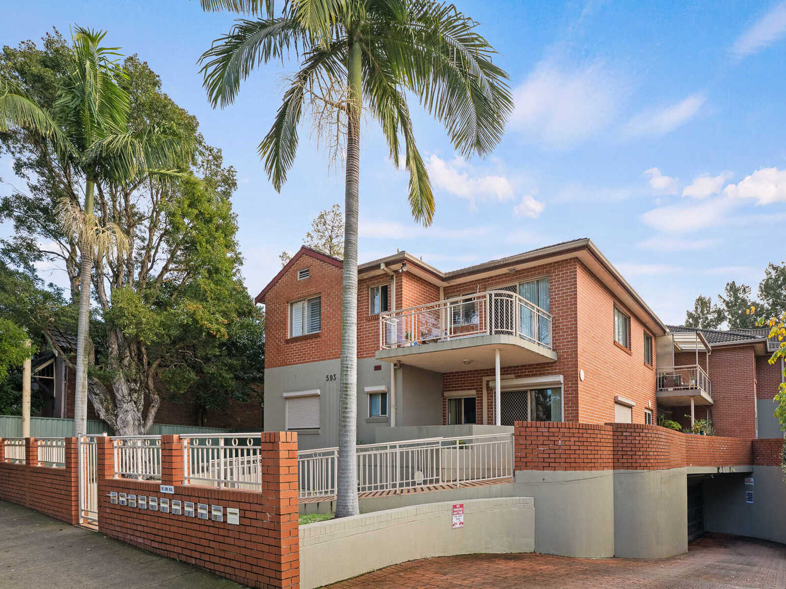 10/593 New Canterbury Road Dulwich Hill