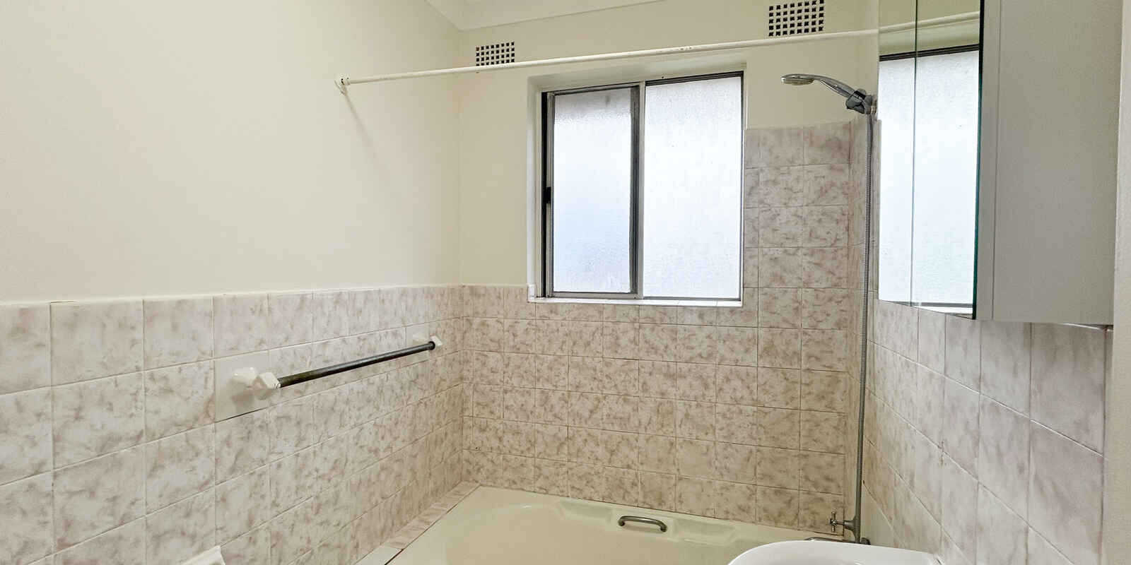 4/28 Ridgewell Street Roselands