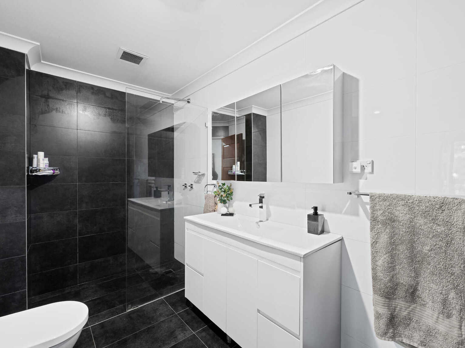 58/10-12 Broughton Street Canterbury