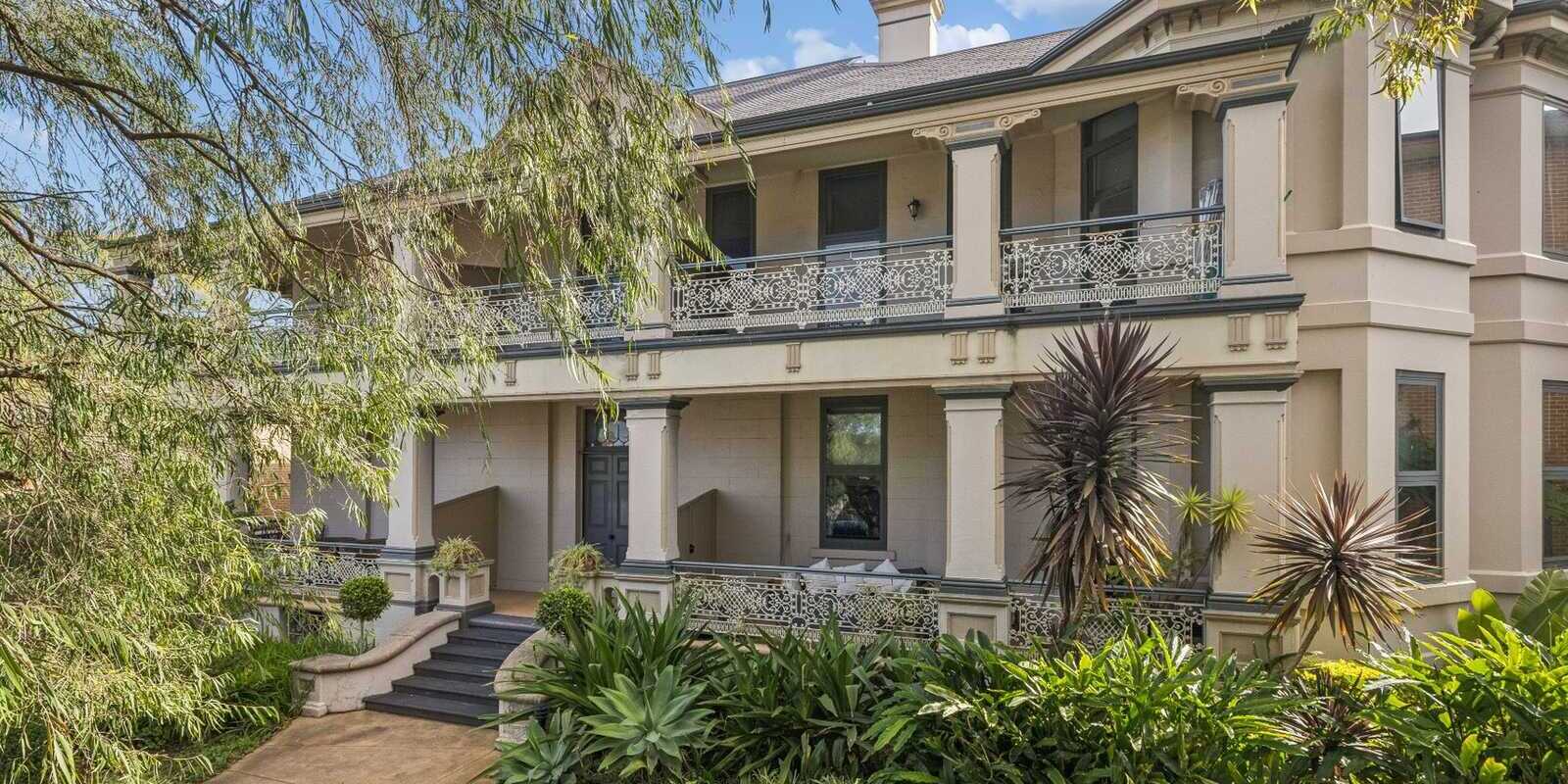28/12 Leicester Street Marrickville