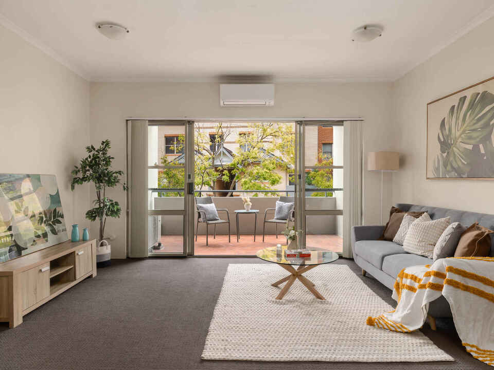 19/8 Williams Parade Dulwich Hill