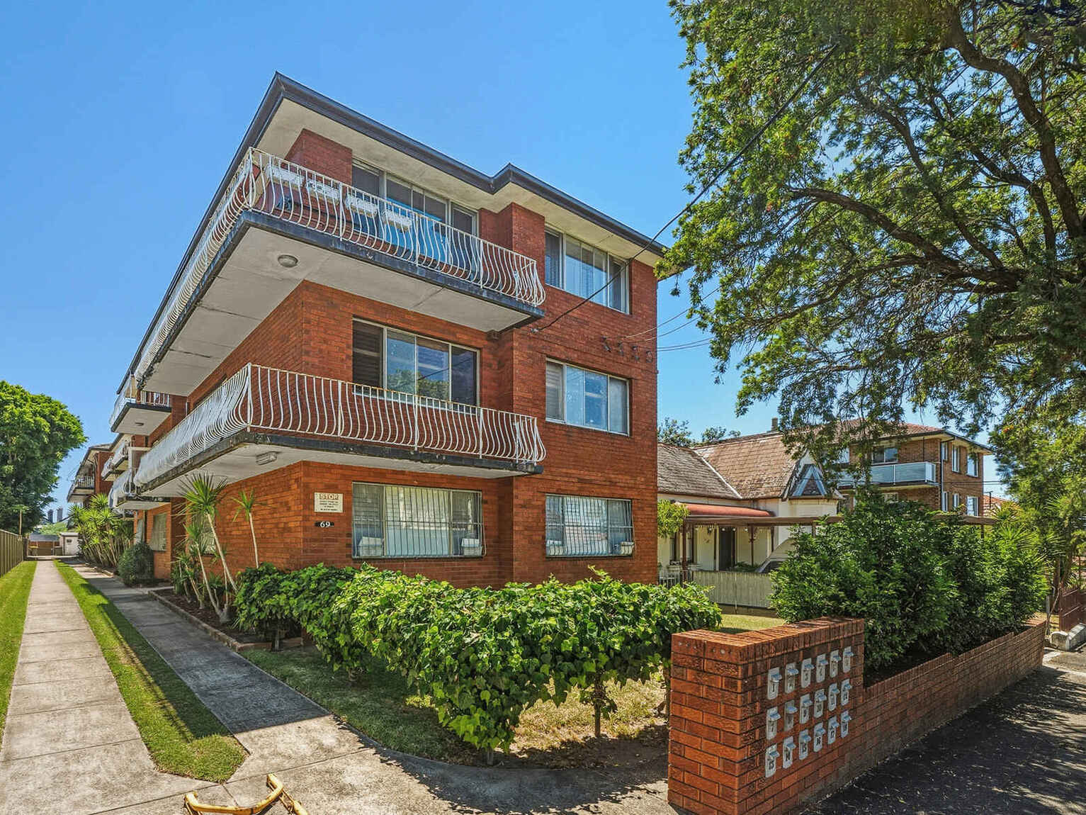 11/69 Warren Road Marrickville