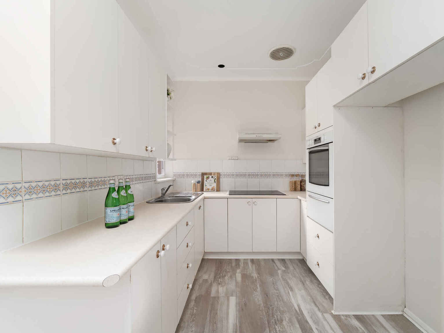 4/15 Solander Street Monterey