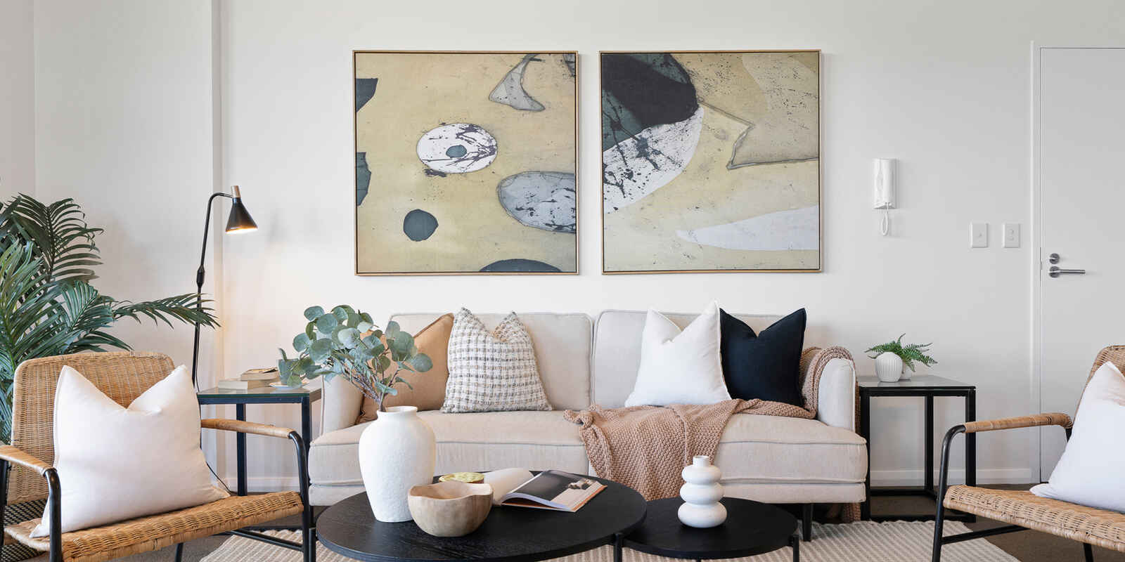 527/2E Charles Street Canterbury