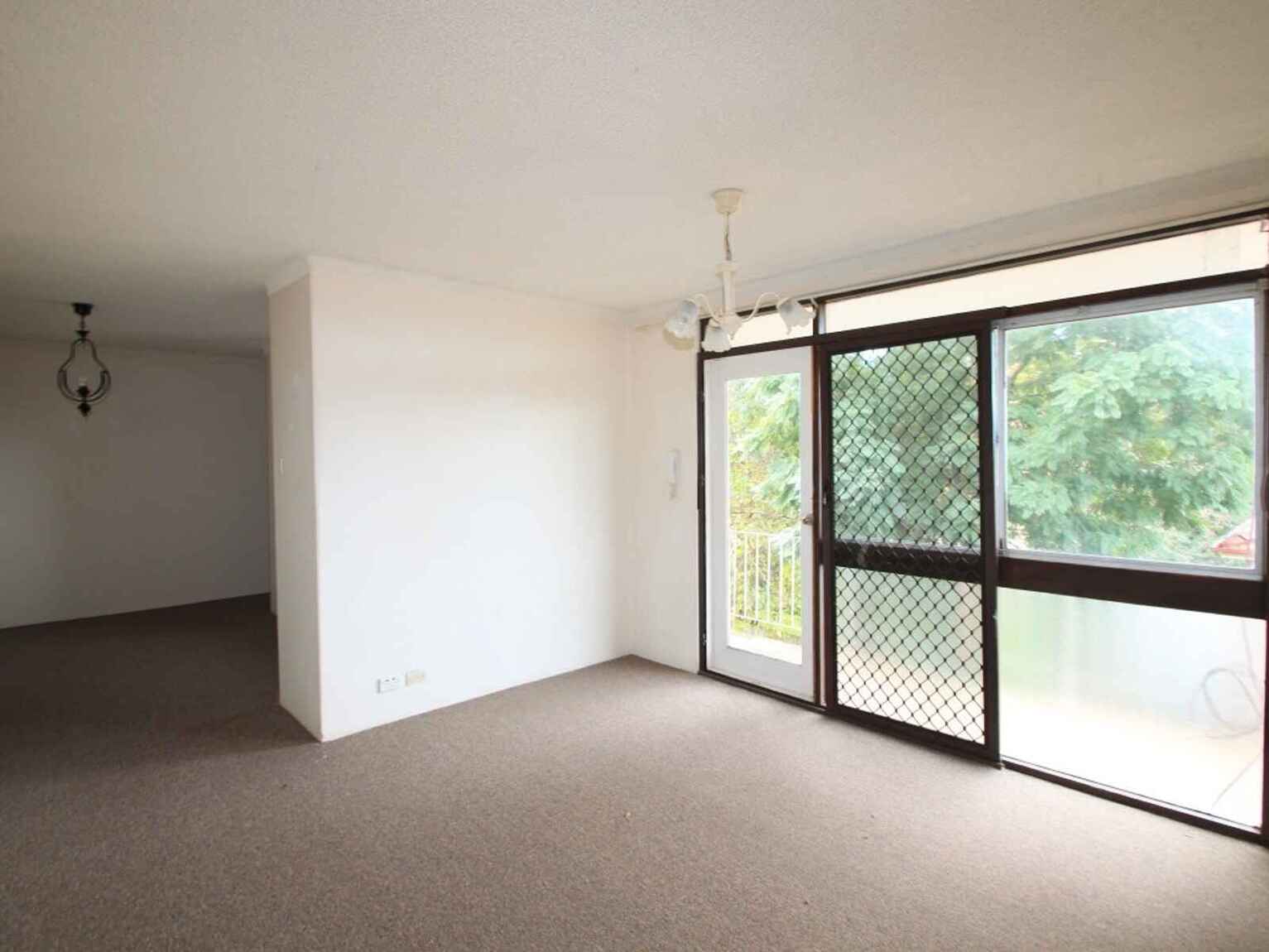 10/11-13 Tavistock Road Homebush West