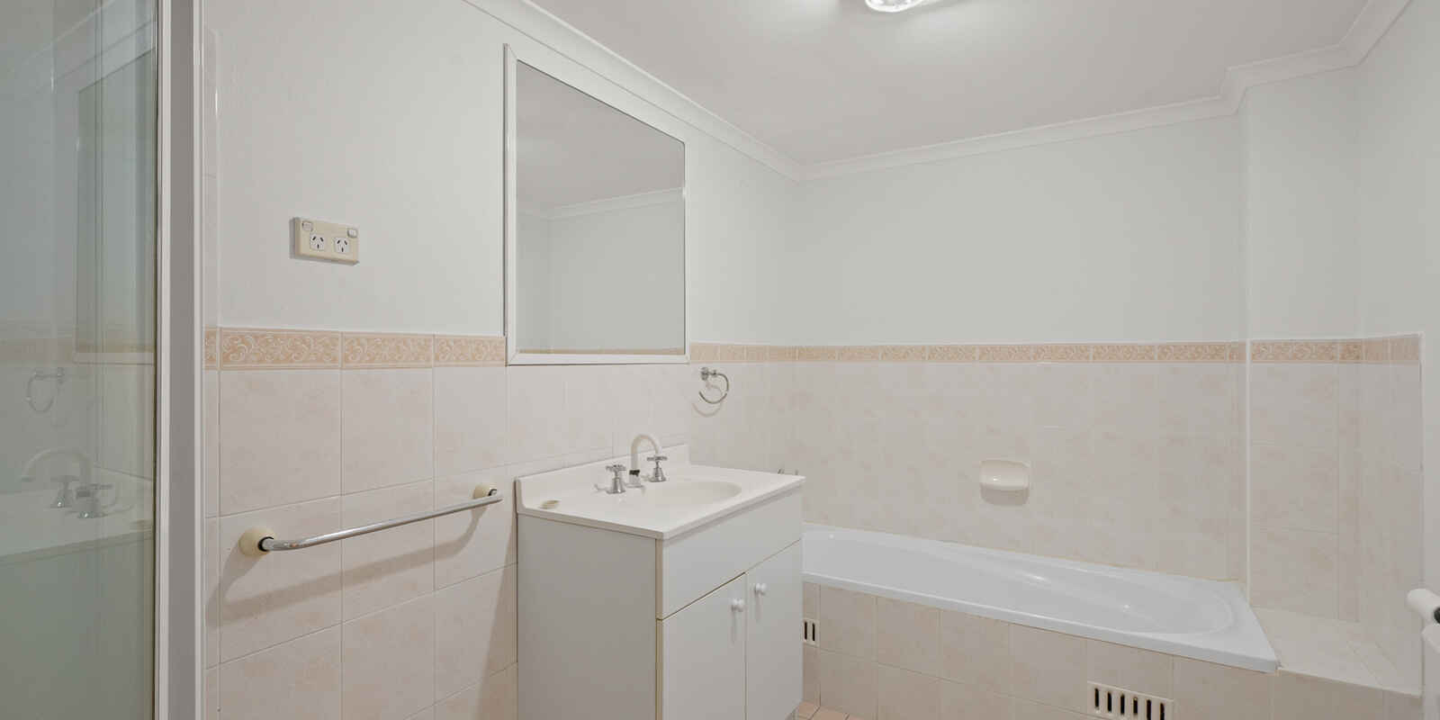 28/10-12 Broughton Street Canterbury 28/10-12 Broughton Street Canterbury