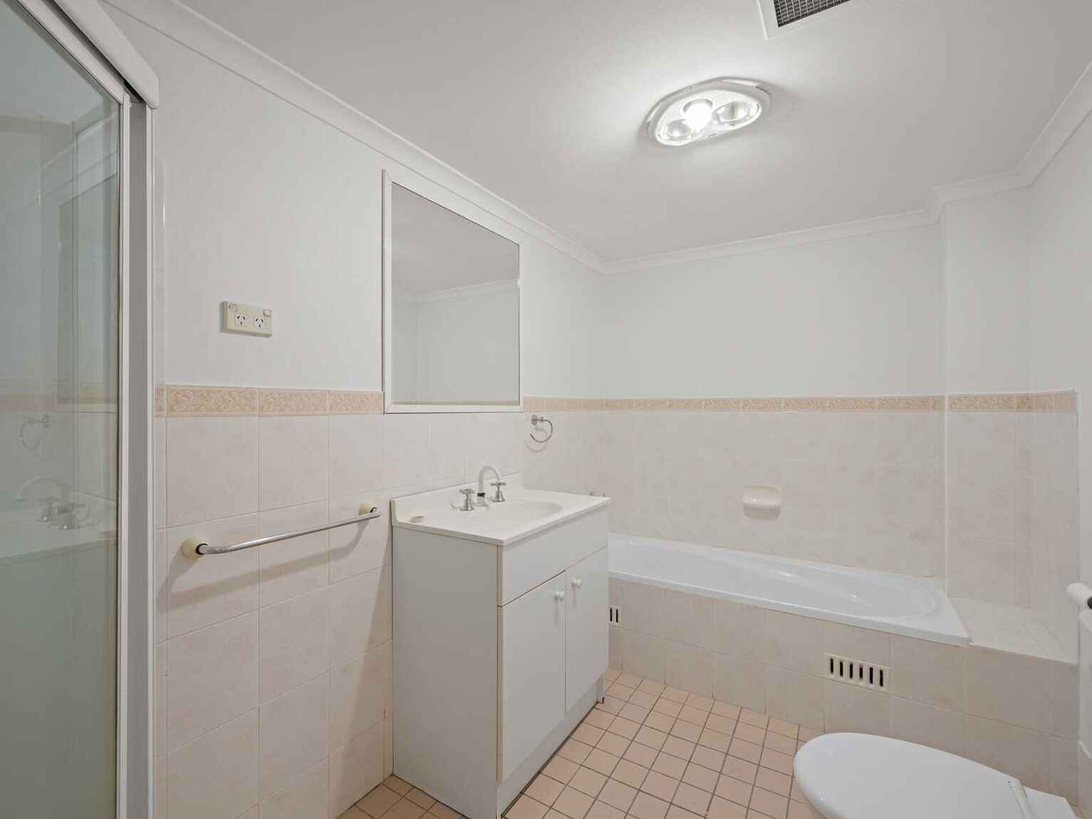 28/10-12 Broughton Street Canterbury