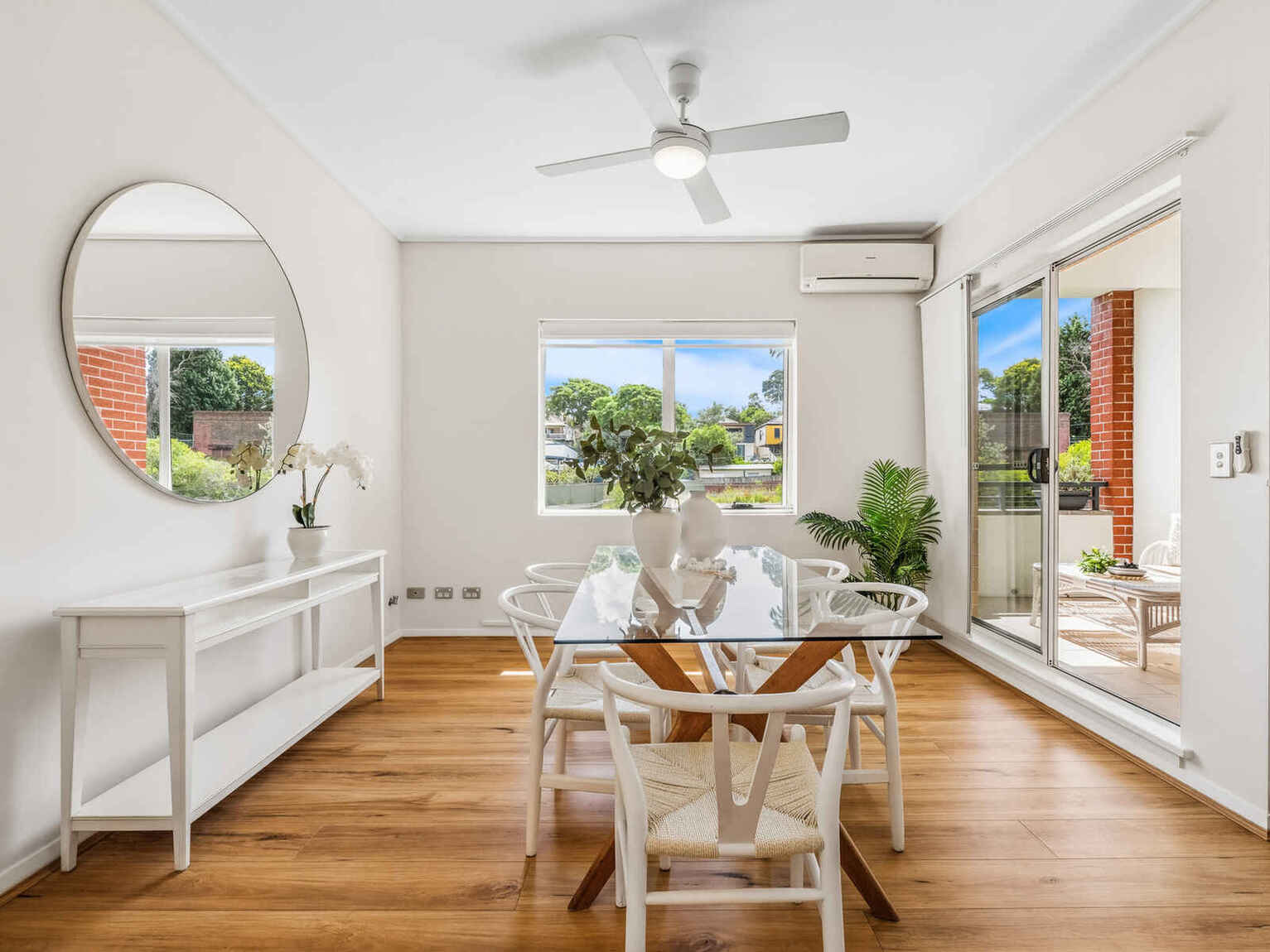 82/20 Close Street Canterbury 82/20 Close Street Canterbury