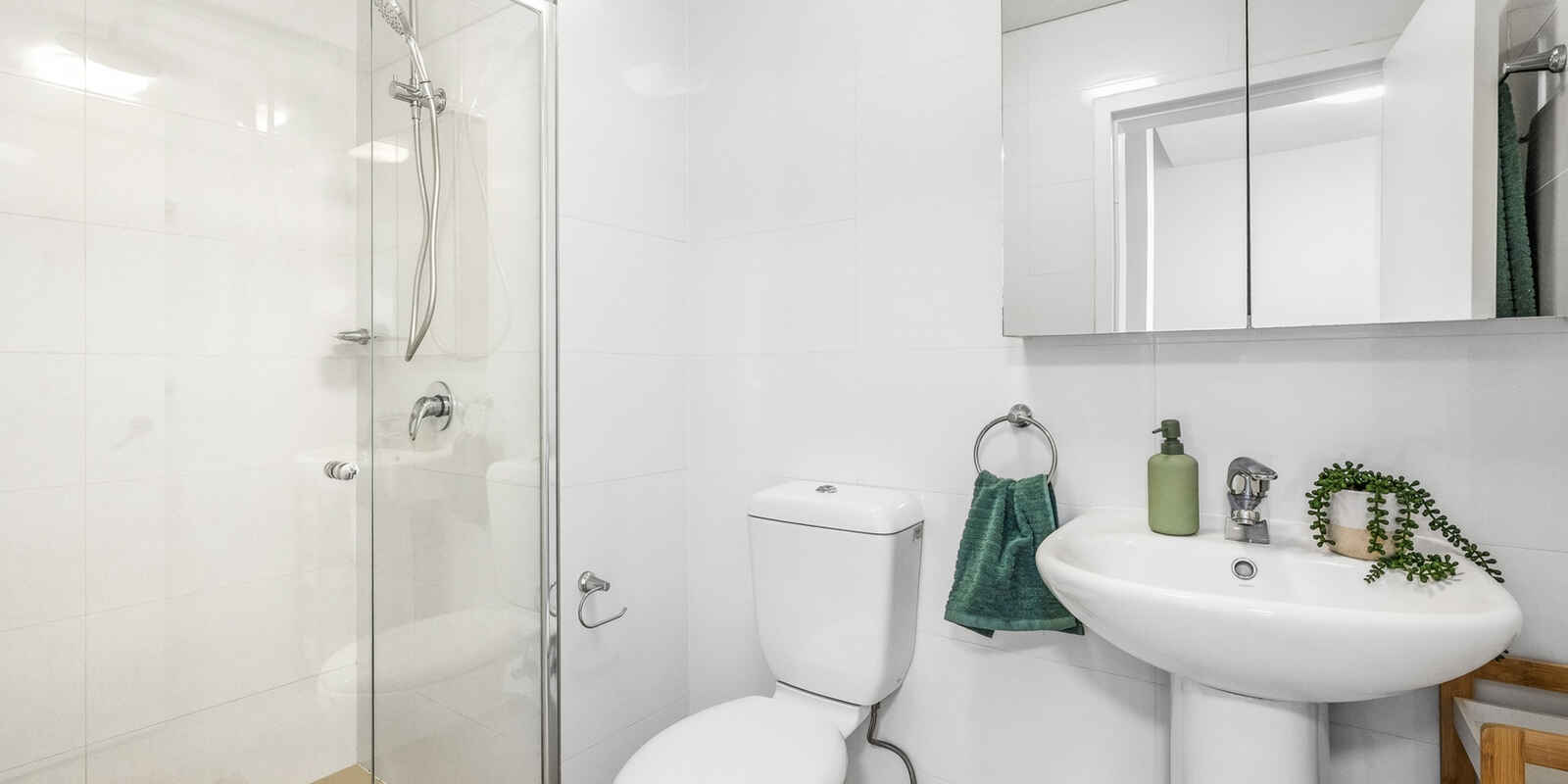 82/20 Close Street Canterbury 82/20 Close Street Canterbury