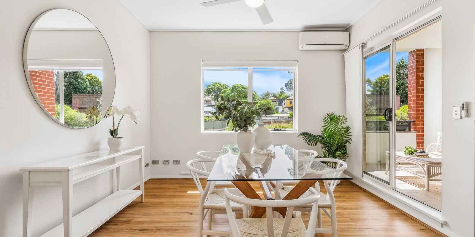 82/20 Close Street Canterbury 82/20 Close Street Canterbury