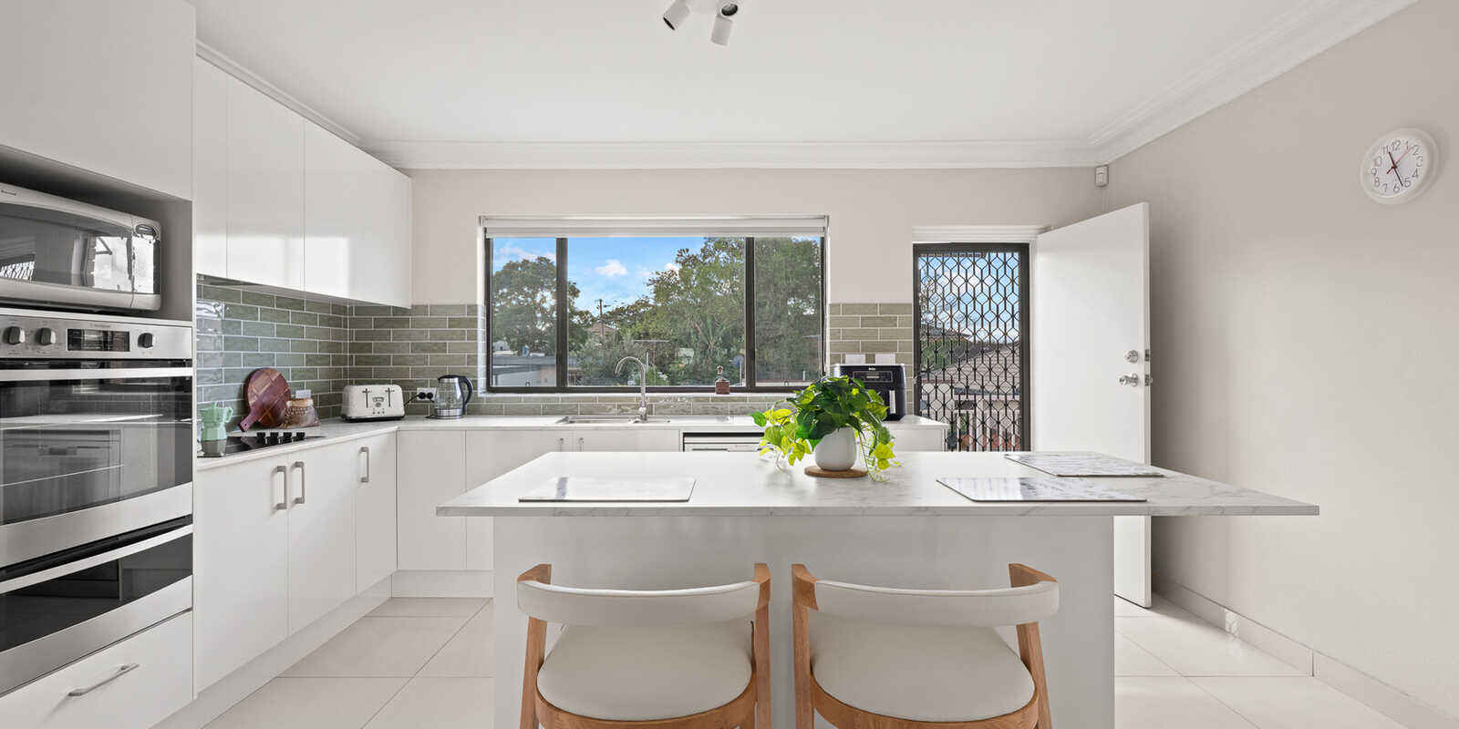 16 Plant Street Carlton