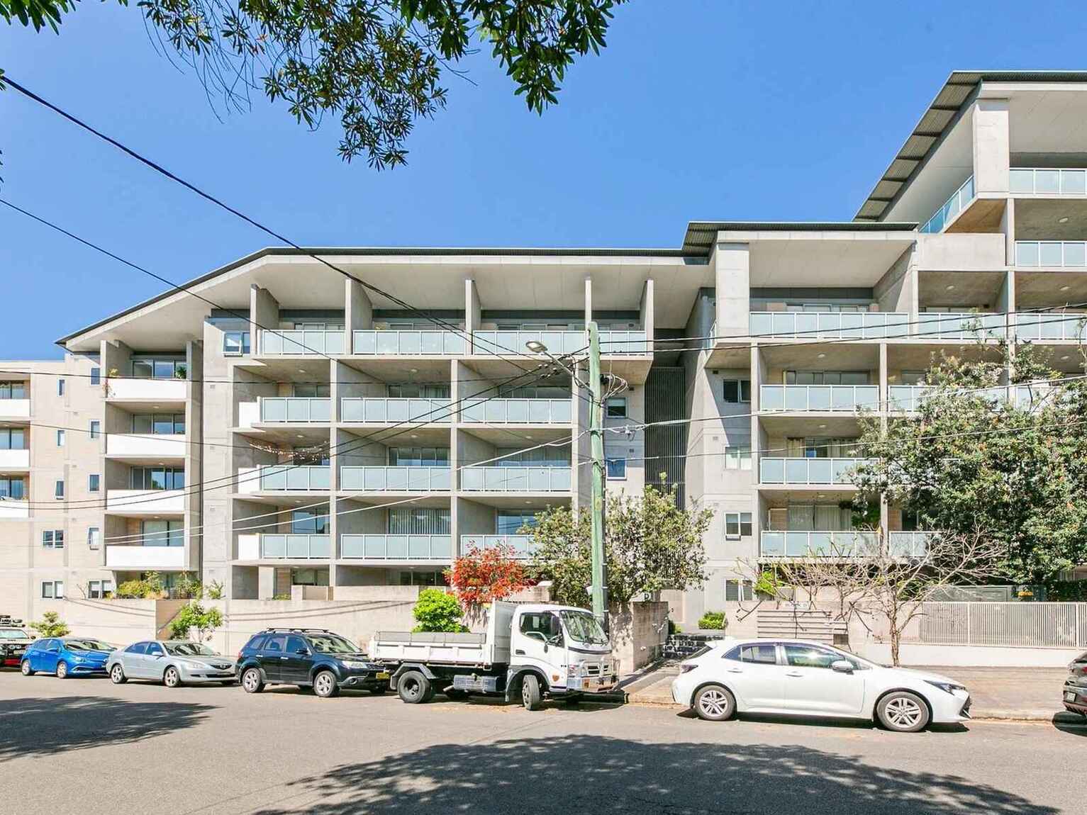 204D/359 Illawarra Road  Marrickville